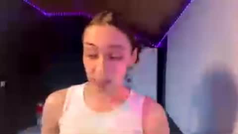 sheilaoverson online show from April 15, 2026, 11:17 am