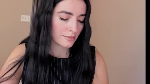 sheisallthat online show from November 8, 2025, 9:13 pm