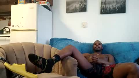 Snapshot of shelbycrazy chatting on January 17, 2025, 10:34 pm King-shelb online show from January 17, 2025, 10:34 pm