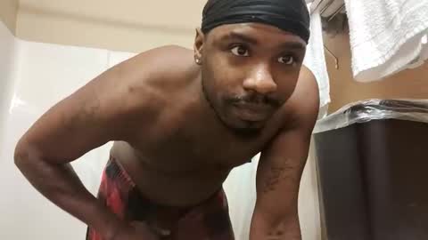 Snapshot of shelbycrazy chatting on February 16, 2026, 10:33 am King-shelb online show from February 16, 2026, 10:33 am