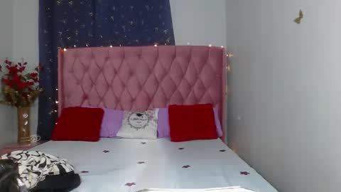 Snapshot of shelia420715 chatting on December 1, 2025, 5:40 pm shelia420715 online show from December 1, 2025, 5:40 pm