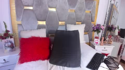 shellbydior online show from February 7, 2025, 11:03 pm