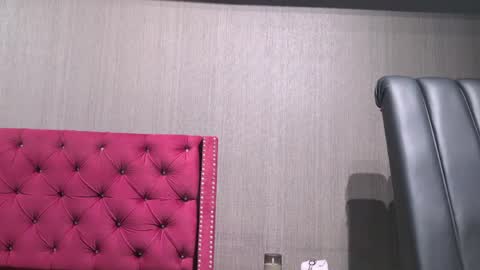 Shelly online show from May 19, 2026, 10:05 pm