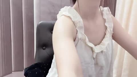 Shelly online show from April 3, 2026, 1:25 am