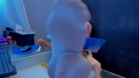 .. Sherilk .. online show from February 18, 2025, 4:05 pm