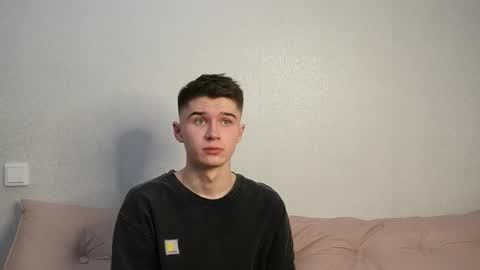 Max online show from November 5, 2025, 3:12 pm