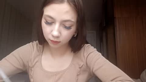 Lisa online show from December 5, 2025, 8:01 am