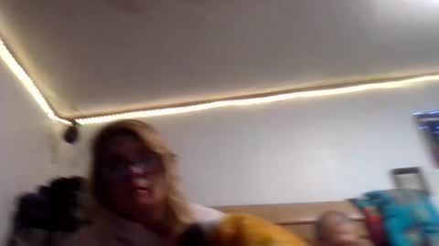 sheshee526197 online show from March 25, 2026, 4:18 am