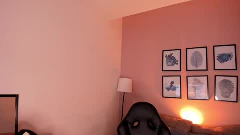 Sheyla online show from February 6, 2026, 4:28 am