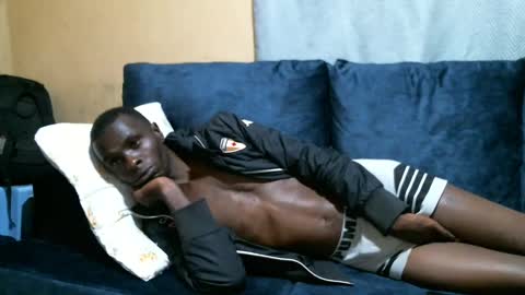 Snapshot of shikwekwe chatting on December 3, 2024, 1:30 am Collorewamadeals online show from December 3, 2024, 1:30 am