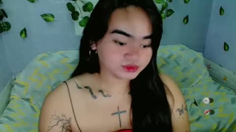 Snapshot of shimilove chatting on February 17, 2025, 12:48 pm shimilove online show from February 17, 2025, 12:48 pm