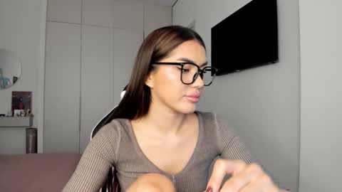 Shineel online show from February 16, 2026, 5:25 am