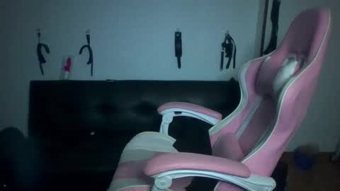 Snapshot of shineex chatting on February 19, 2025, 6:11 am Shinee online show from February 19, 2025, 6:11 am