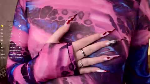 help me reach my first 25 thumbs up online show from November 20, 2025, 10:09 pm