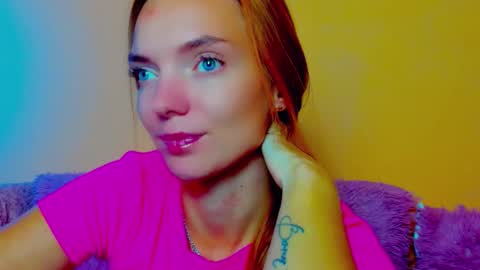 Alexis online show from October 7, 2025, 8:39 pm