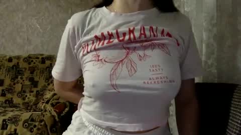 Snapshot of shining_pearl chatting on March 4, 2025, 6:39 pm Jesica online show from March 4, 2025, 6:39 pm