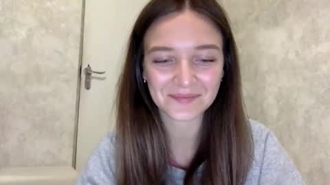 Snapshot of shining_pearl chatting on October 14, 2025, 8:20 pm Jesica online show from October 14, 2025, 8:20 pm