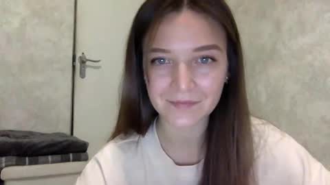 Snapshot of shining_pearl chatting on November 5, 2025, 8:42 pm Jesica online show from November 5, 2025, 8:42 pm