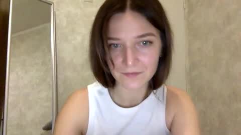 Snapshot of shining_pearl chatting on December 14, 2025, 9:19 pm Jesica online show from December 14, 2025, 9:19 pm