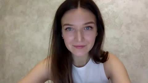 Snapshot of shining_pearl chatting on December 18, 2025, 9:32 pm Jesica online show from December 18, 2025, 9:32 pm