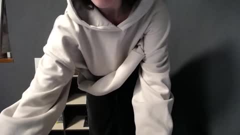 Snapshot of shining_pearl chatting on February 23, 2026, 7:17 am Jesica online show from February 23, 2026, 7:17 am