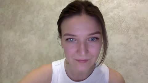 Jesica online show from April 21, 2026, 6:44 pm