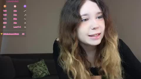 Snapshot of shiny_bell chatting on April 27, 2026, 7:17 am Bell 3 Next broadcast online show from April 27, 2026, 7:17 am