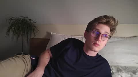 Matthew online show from December 5, 2025, 3:20 pm