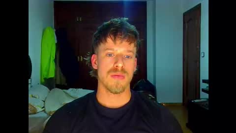 Cick Goreskin online show from December 18, 2025, 2:39 am