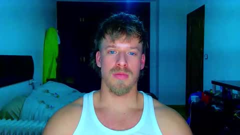 Snapshot of shirtless_dj chatting on February 1, 2026, 2:10 am Cick Goreskin online show from February 1, 2026, 2:10 am