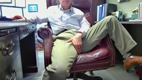 nikolas send dm for an appointment online show from April 8, 2026, 4:18 pm