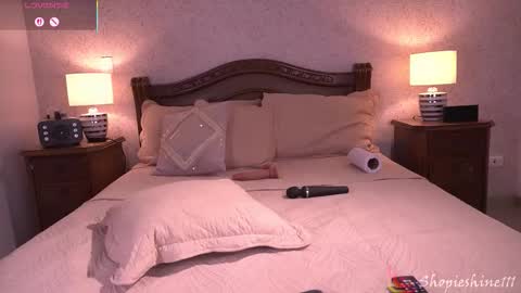 Sophie online show from November 21, 2025, 5:55 pm