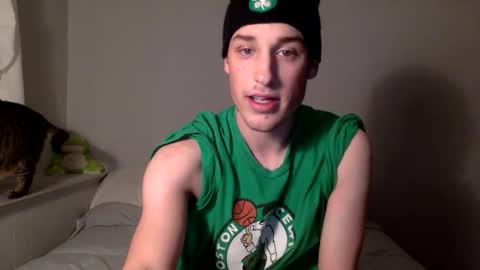 shortiesn40s online show from March 18, 2026, 6:05 am