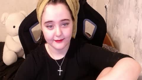 Snapshot of show_for_you chatting on December 18, 2024, 5:00 pm show_for_you online show from December 18, 2024, 5:00 pm