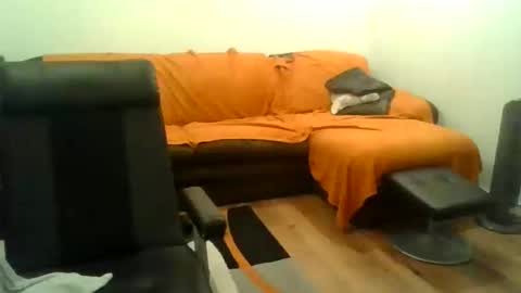 showherenow online show from February 4, 2026, 5:57 am