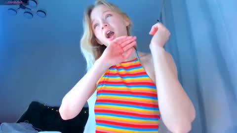 jennywoody online show from November 28, 2025, 2:25 am