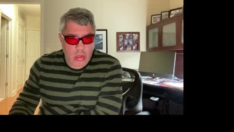 Snapshot of showmet chatting on April 7, 2026, 3:18 am Chicago Guy online show from April 7, 2026, 3:18 am