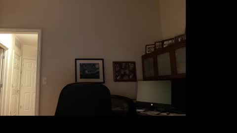 Snapshot of showmet chatting on April 9, 2026, 3:28 am Chicago Guy online show from April 9, 2026, 3:28 am