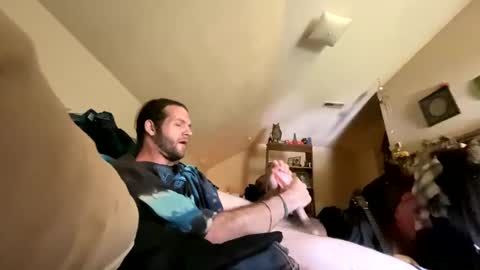 showmewe online show from April 19, 2026, 7:05 pm