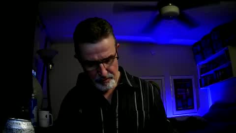 shrewtamer online show from December 18, 2024, 4:09 am