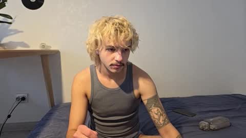 Snapshot of shy_boy17 chatting on February 9, 2026, 12:09 pm your shy boy online show from February 9, 2026, 12:09 pm