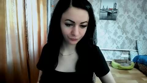 shy_cat_candy online show from May 19, 2026, 11:27 am
