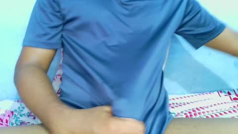 Snapshot of shy_eyes_ chatting on January 26, 2025, 2:45 am shyeyes online show from January 26, 2025, 2:45 am