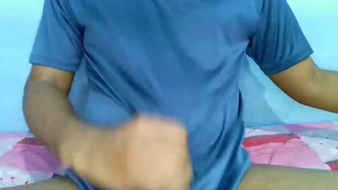 Snapshot of shy_eyes_ chatting on February 24, 2025, 2:15 pm shyeyes online show from February 24, 2025, 2:15 pm