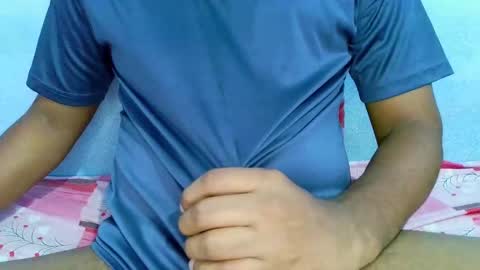 Snapshot of shy_eyes_ chatting on March 2, 2025, 7:32 am shyeyes online show from March 2, 2025, 7:32 am