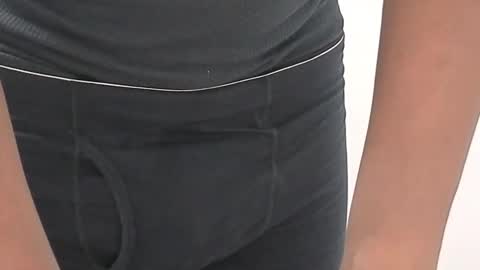 Snapshot of shy_little chatting on October 30, 2025, 5:42 am shy little online show from October 30, 2025, 5:42 am