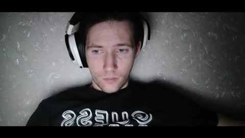 Snapshot of shy_matthew chatting on September 18, 2025, 1:18 am Matthew online show from September 18, 2025, 1:18 am