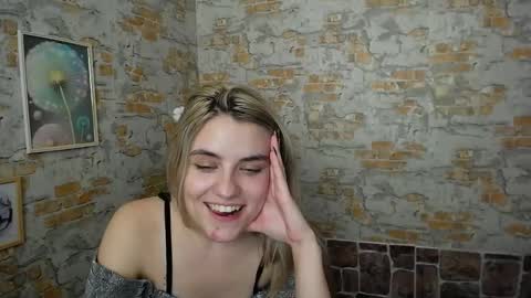 shy_sabrina_ online show from January 5, 2025, 2:08 pm