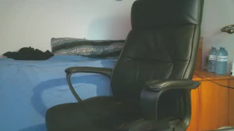 shyboyhugecum2020 online show from October 14, 2025, 2:23 am