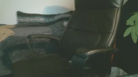 shyboyhugecum2020 online show from December 2, 2025, 4:18 am